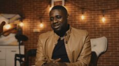 Athoms Mbuma : Une Vie Dédiée à la Louange et à l’Adoration Puissante