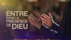 Louange et adoration chrétienne avec Paroles du Ciel : un espace pour élever ton cœur vers Dieu à travers la musique, la prière et la présence du Saint-Esprit.